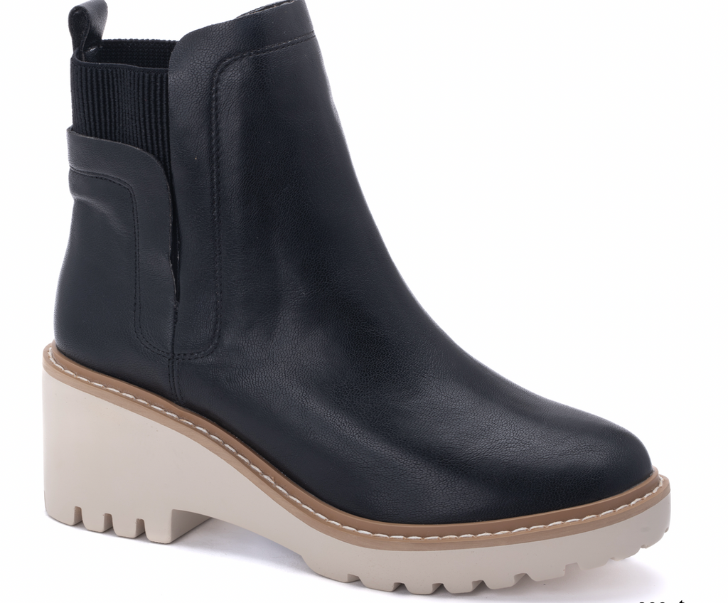 7150 - Black Booties