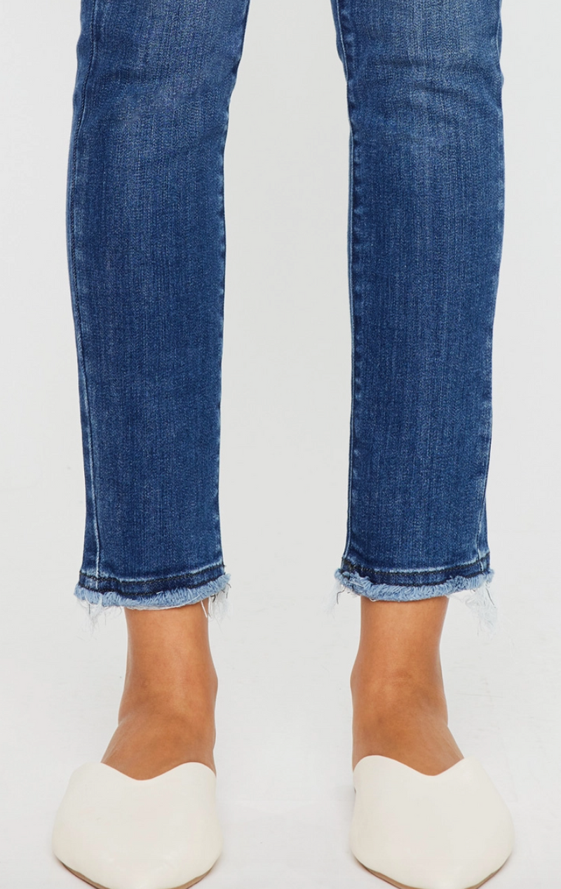 7609 - Kan Can Mid Rise Skinny Frayed Hem