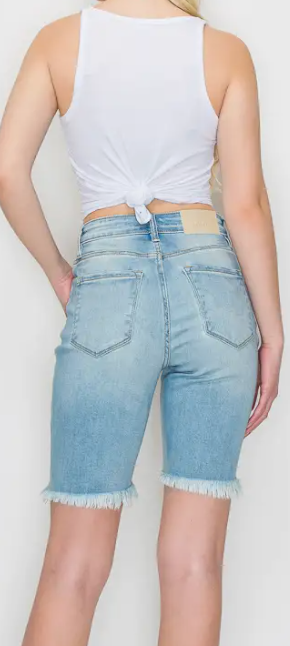 7674 - High Rise Bermuda Jeans